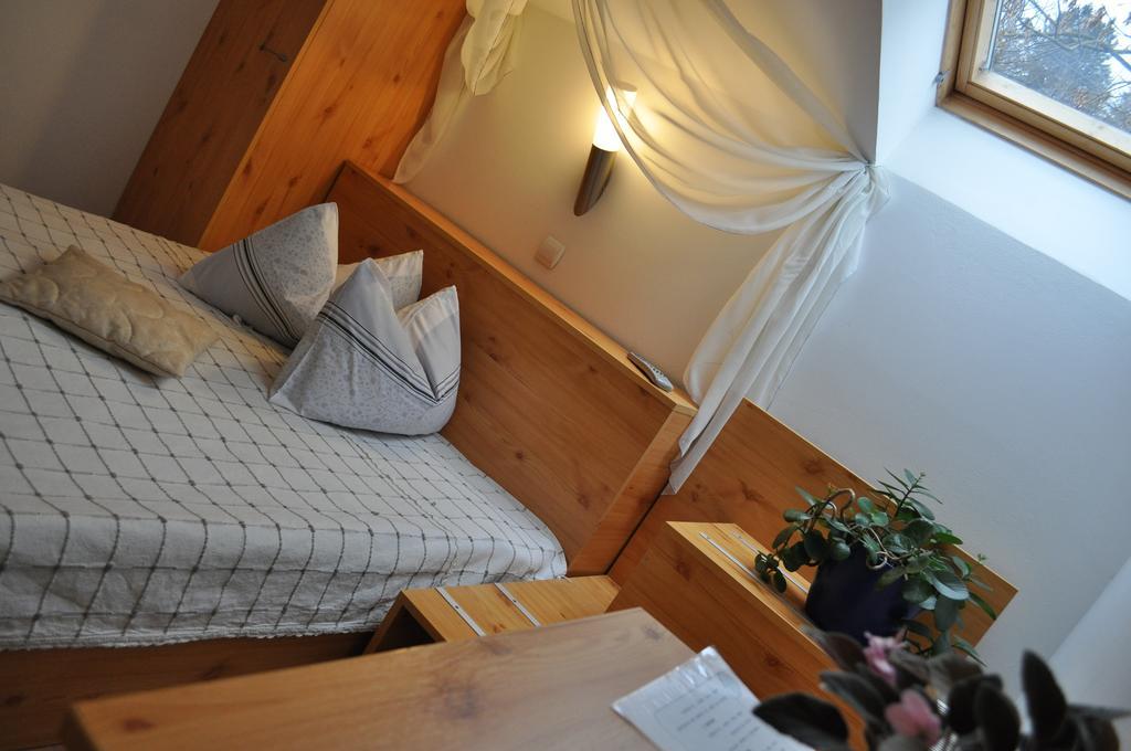 Bistro-Pension La Teleferic Sinaia Luaran gambar