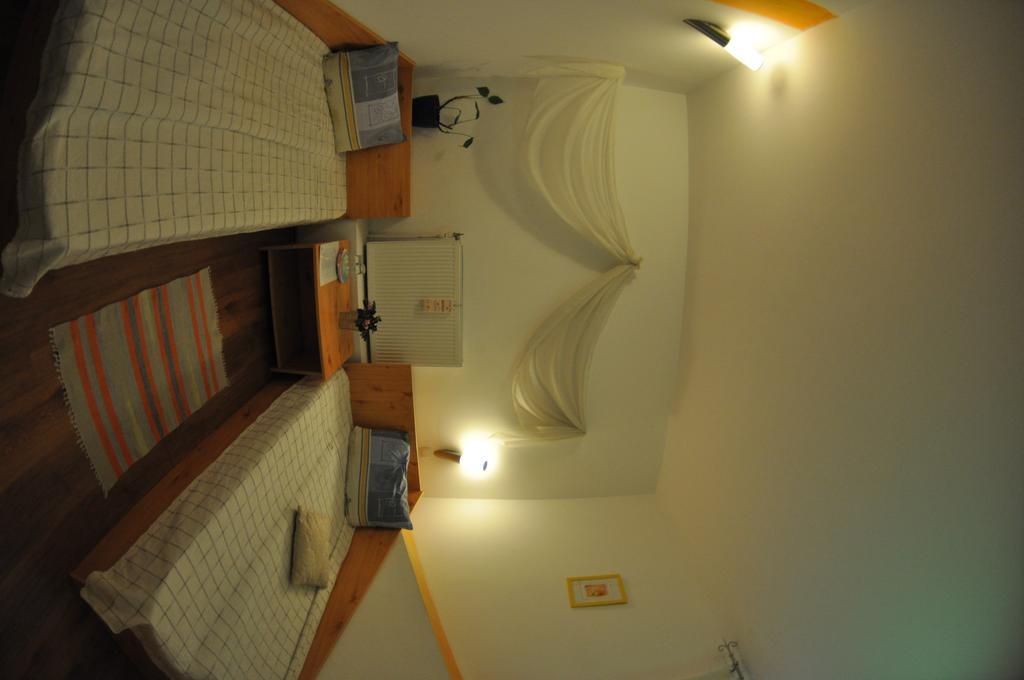 Bistro-Pension La Teleferic Sinaia Luaran gambar