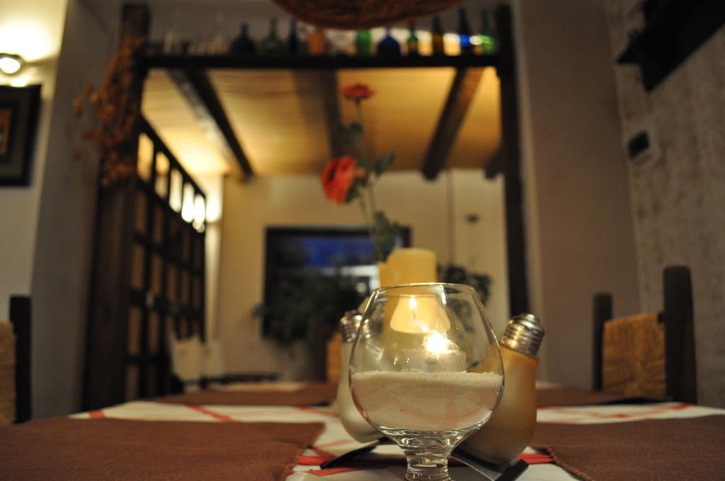 Bistro-Pension La Teleferic Sinaia Luaran gambar