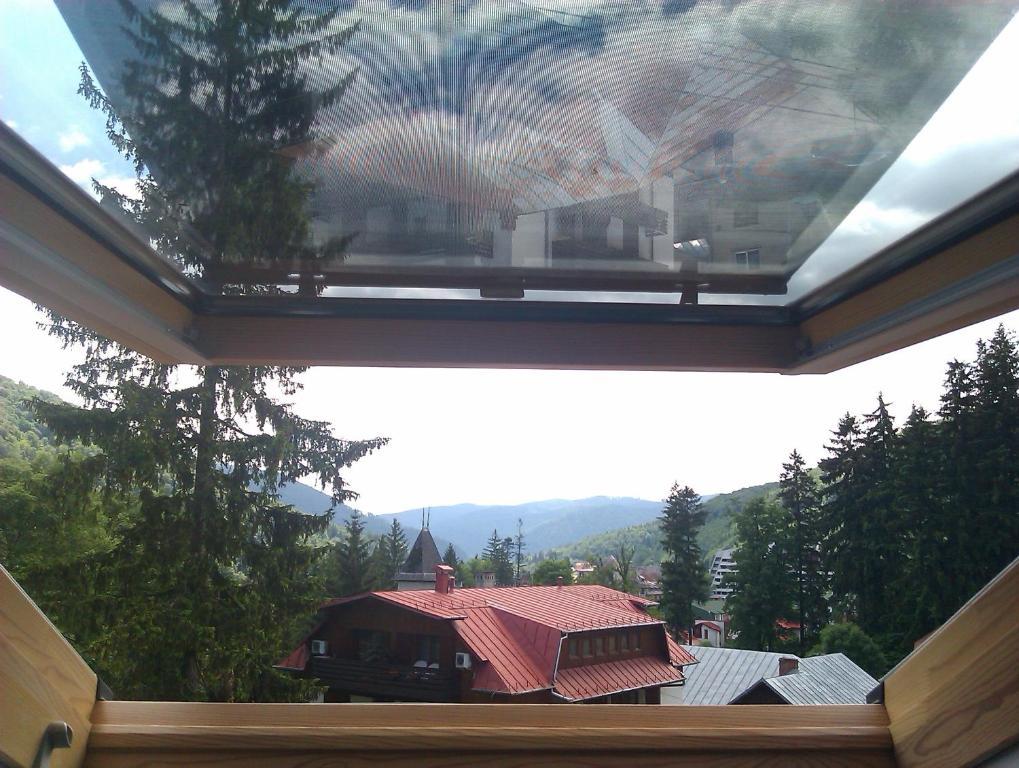 Bistro-Pension La Teleferic Sinaia Luaran gambar