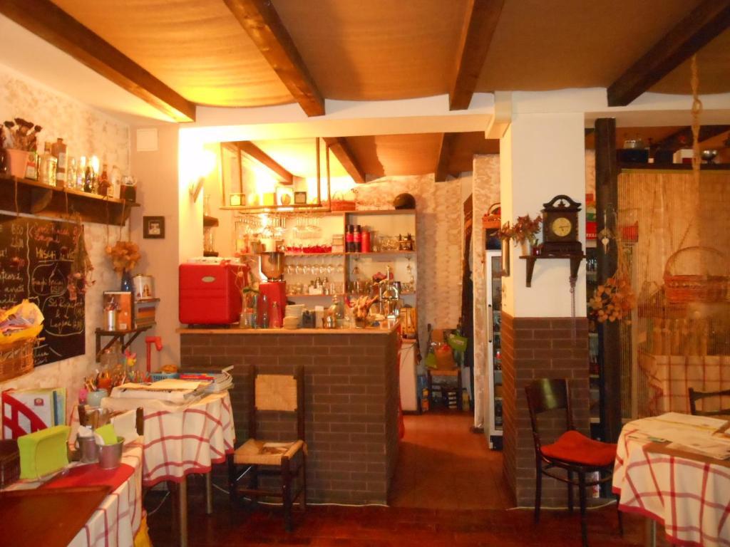Bistro-Pension La Teleferic Sinaia Luaran gambar